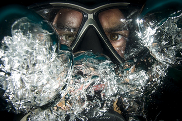 What helps with anxiety during scuba diving? (8 scuba anxiety relief tips )
