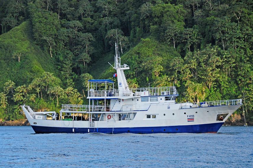 MV Okeanos Aggressor I Costa Rica Cocos Islands (Isla del Coco) Liveaboard Diving Review